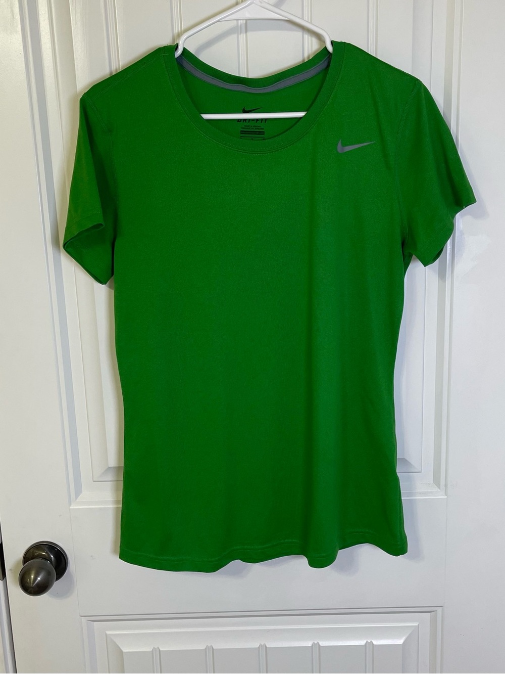 Nike Women's Medium Green Dri-FIT Short Sleeve Tee NWOT